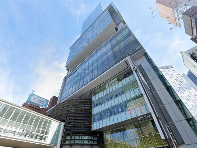 レバレジーズ株式会社の本社は「渋谷ヒカリエ」にあります